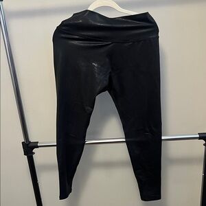 Stylish Black Buffbuny Leggings EUC